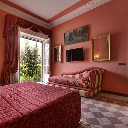 Episcopo Lipinsky Luxury Suites Рим Екстериор снимка